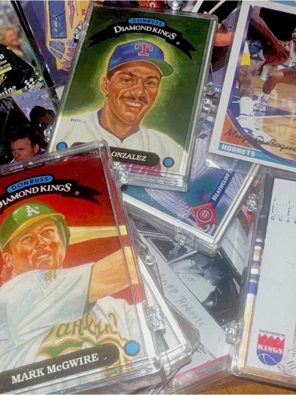 30 Sports Card Lot - Rookies, HOF, Inserts and Base
